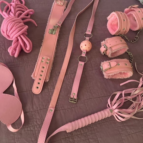 Pink Bondage Set - Picture 3 of 4